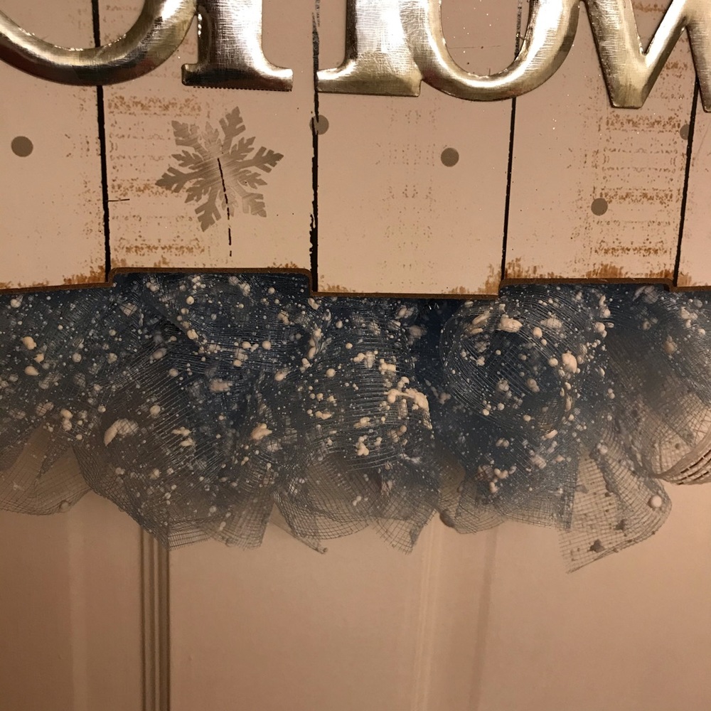 Let It Snow Wreath - Picture 4 of 4